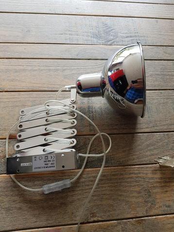 Schaarlamp, wandlamp. beschikbaar voor biedingen