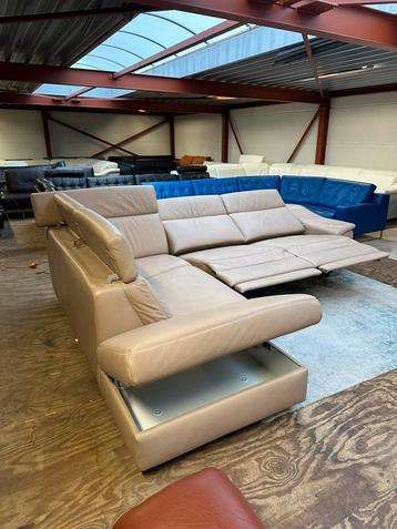 Leren hoekbank relax , hoekbank leer relax bank Z.G.A.N beschikbaar voor biedingen