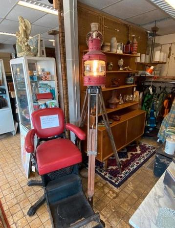Oude antieke rode scheepslamp | Loods66 beschikbaar voor biedingen