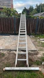 Aluminium opsteekladder 18 x 2, Doe-het-zelf en Verbouw, Ladders en Trappen, Ophalen, Zo goed als nieuw