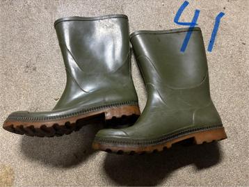 Diverse regen laarzen maat 41 en 46 beschikbaar voor biedingen