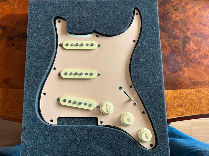 Slagplaat gitaar incl 3x pick-up, potmeters, pick-up switch, Muziek en Instrumenten, Instrumenten | Onderdelen, Gebruikt, Elektrische gitaar