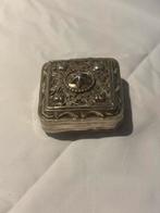 Zilveren pillendoosje 1940 835 zilver, Antiek en Kunst, Ophalen of Verzenden, Zilver