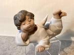 Lladro engel liggend nr. 4541 porselein, Verzenden, Zo goed als nieuw, Overige typen