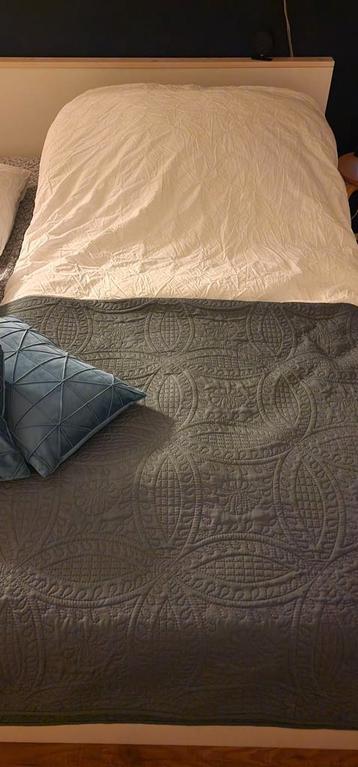 Bed 2 pers. - 2x 90x200 - 2x lattenbodem - MALM - ikea  beschikbaar voor biedingen