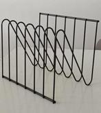 vintage krantenrek platenrek Arnal design Frans jaren 60,70, Ophalen of Verzenden, Gebruikt