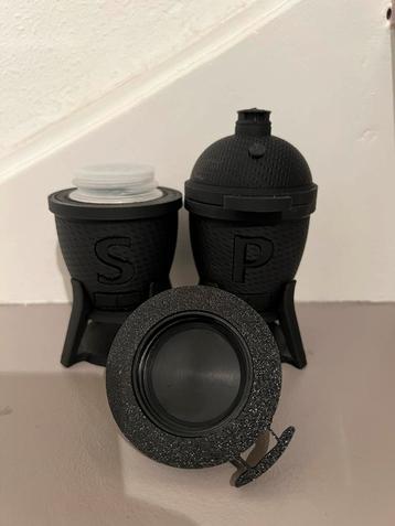 Nieuwe kamado peper en zout stel beschikbaar voor biedingen