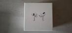 Nieuw AirPods Pro met MagSafe Charging Case, Telecommunicatie, Mobiele telefoons | Oordopjes, Ophalen, Nieuw, In gehoorgang (in-ear)