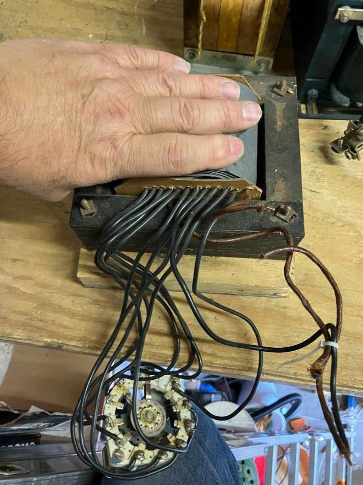 Zware transformator 10 uitgangsspanningen, Hobby en Vrije tijd, Elektronica-componenten, Zo goed als nieuw, Ophalen