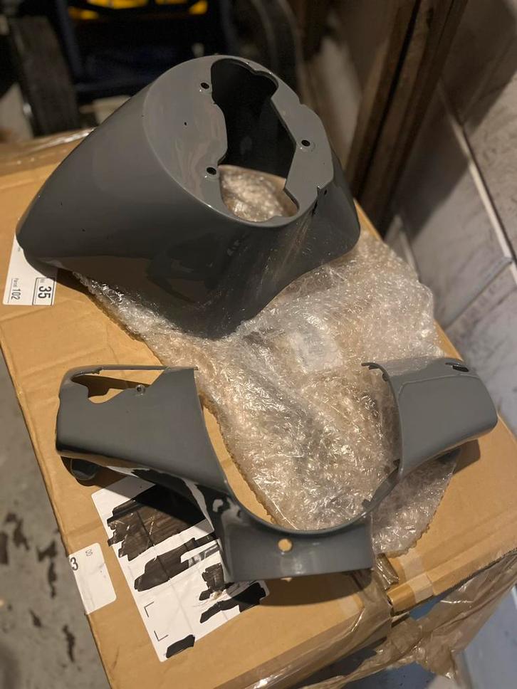 Piaggio zip kappenset (stuurkap + spatbord), Fietsen en Brommers, Brommeronderdelen | Scooters, Nieuw, Piaggio, Kap, Ophalen of Verzenden