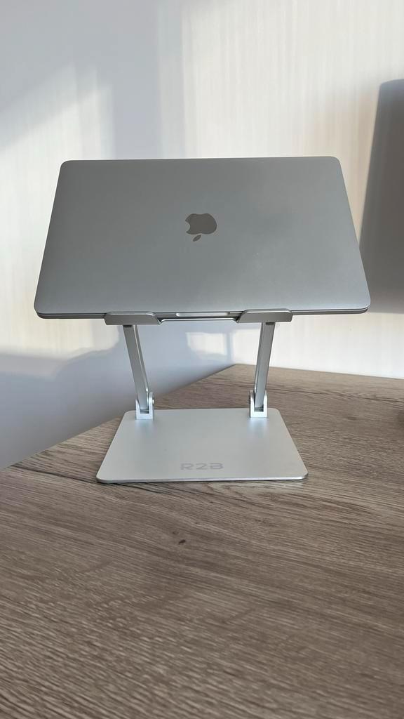 Laptop Standaard R2B - Ergonomisch Design, Computers en Software, Laptopstandaarden, Zo goed als nieuw, In hoogte verstelbaar