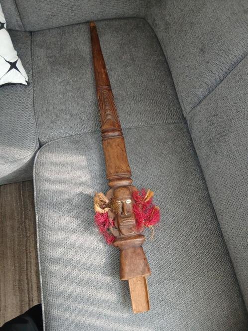 houten paal staf met hoofd Asmat Paoea Nieuw guinea  ?, Antiek en Kunst, Kunst | Niet-Westerse kunst, Ophalen