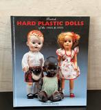 Vintage Poppenboek over Hardplastic Poppen uit 1940-1950., Verzenden, Zo goed als nieuw
