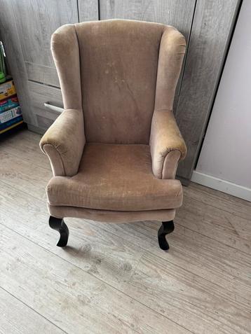 Kinder fauteuils (lichte gebruikerssporen)  beschikbaar voor biedingen