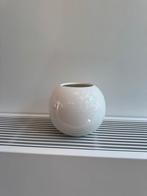 Witte bol vaas, Huis en Inrichting, Woonaccessoires | Vazen, Ophalen, Zo goed als nieuw, Wit, Minder dan 50 cm