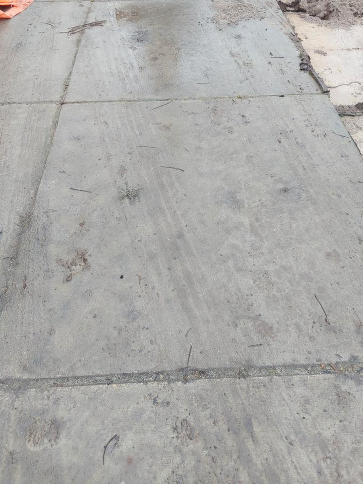 Stelconplaten in goede staat - 145 stuks, Tuin en Terras, Tegels en Klinkers, Gebruikt, Overige typen, Beton, 10 m² of meer, Ophalen