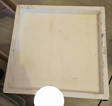 Leuke "dienblad/decoratieblad" op metalen pootjes. beschikbaar voor biedingen