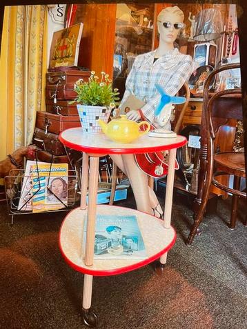 Salontafel vintage /jaren vijftig beschikbaar voor biedingen