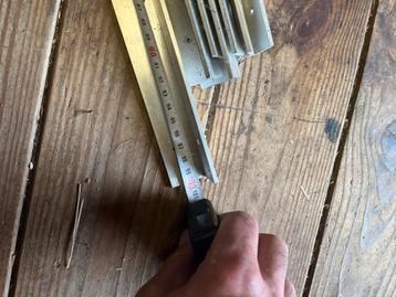 Aluminium hoekprofielen beschikbaar voor biedingen