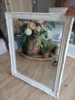 Brocante witte spiegel hout., Ophalen, Rechthoekig, 50 tot 75 cm, Minder dan 100 cm