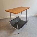 Vintage lectuur tafel jaren 60 bijzettafel magazine rek, Antiek en Kunst, Ophalen of Verzenden