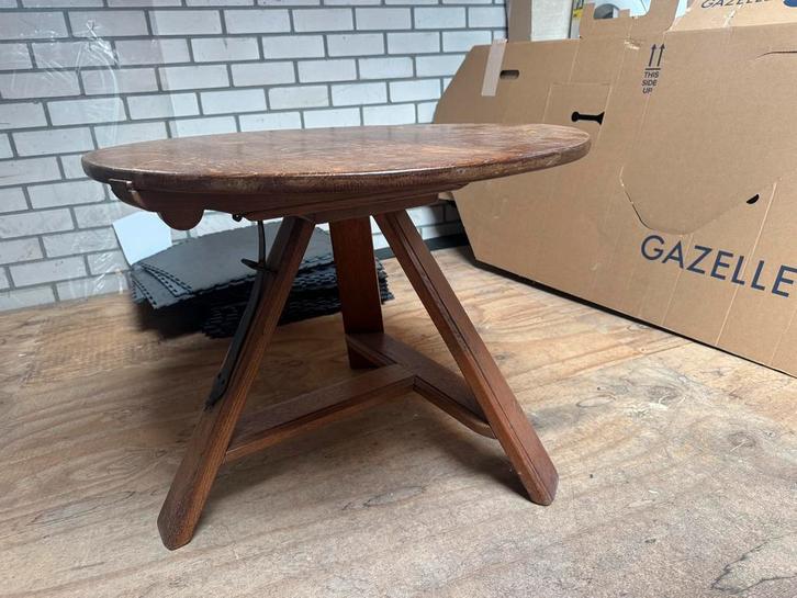 Opklapbaar rond wijntafeltje / bijzettafel met kantelblad, Huis en Inrichting, Tafels | Bijzettafels, Gebruikt, Rond, 60 cm of meer