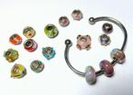 Leuke, vrolijke armband met 16 bedels (trollbeads?), Overige materialen, Ophalen of Verzenden, Zo goed als nieuw, Met bedels of kralen