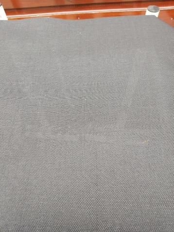 Zware kwaliteit zwart speakerdoek beschikbaar voor biedingen