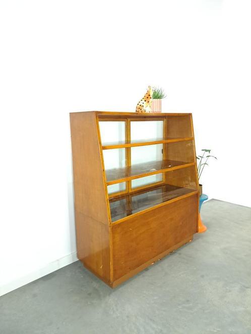 Fineer toonbank, winkel vitrine met schuifdeuren, Huis en Inrichting, Kasten | Vitrinekasten, Gebruikt, 150 tot 200 cm, 100 tot 150 cm