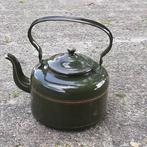 Antieke waterketel emaille groen met goudkleurige biezen, Ophalen