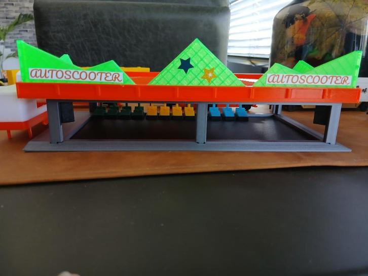 Autoscooter modelbouw op schaal, Hobby en Vrije tijd, Modelbouw | Overige, Nieuw, Groter dan 1:32, Ophalen of Verzenden