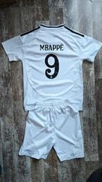 Real Madrid Mbappe kinderset: T-shirt + shorts., Maat XS of kleiner, Ophalen of Verzenden, Zo goed als nieuw, Set