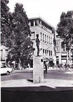 AMSTERDAM-C,- Spui. Het Amsterdamse Lieverdje.  20-01, Ophalen of Verzenden, 1960 tot 1980, Ongelopen, Noord-Holland