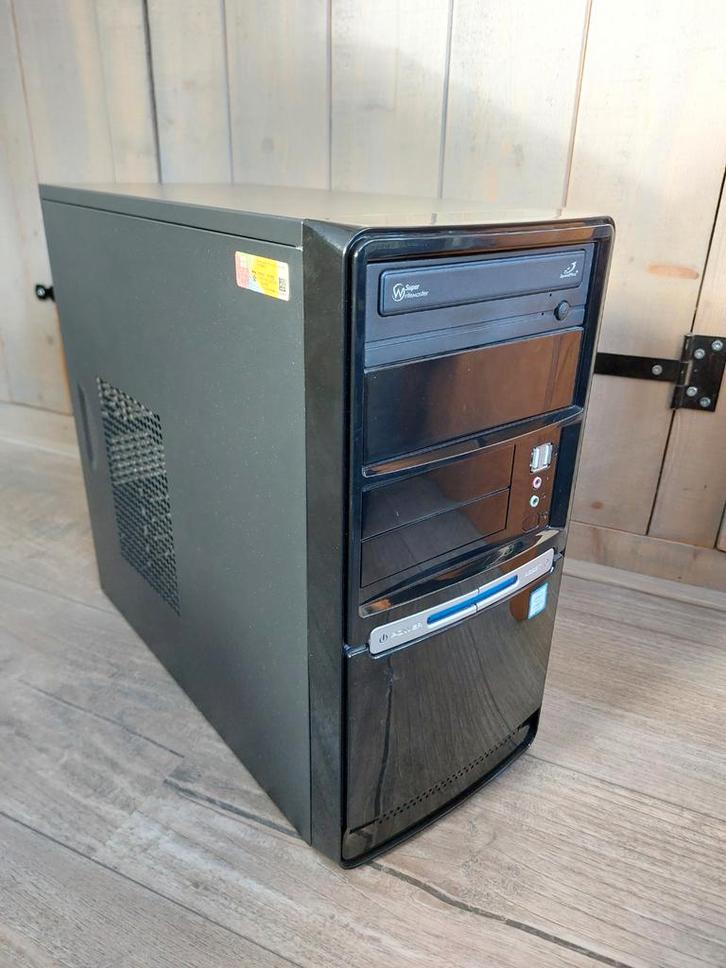 Zelfbouw PC - Intel i3 6100, 8GB RAM, SSD+HDD | Windows 11, Computers en Software, Desktop Pc's, Zo goed als nieuw, 3 tot 4 Ghz