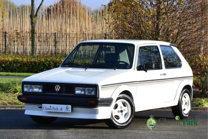 Volkswagen Golf GTS (bj 1983), Auto's, Oldtimers, Bedrijf, Te koop, Volkswagen, Benzine, Hatchback, Handgeschakeld, Wit, Grijs