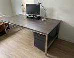 Zeer ruim buro in prima staat, Huis en Inrichting, Bureaus, Ophalen, Zo goed als nieuw, Bureau