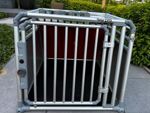 Te koop zgan autobench 4pets PRO 4 maat  M, Dieren en Toebehoren, Hondenbenches, Zo goed als nieuw, Ophalen