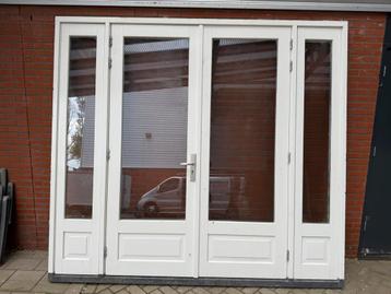 Kozijn met openslaande deuren en zijlichten factuur mogelijk beschikbaar voor biedingen