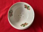 Aardbeienvergiet + bord Bavaria, Huis en Inrichting, Keuken | Servies, Ophalen of Verzenden, Zo goed als nieuw, Bord(en), Overige stijlen