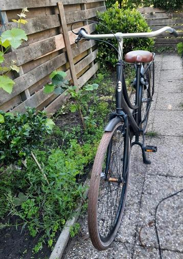 Dames/oma Fiets met versnellingen in goede conditie  beschikbaar voor biedingen