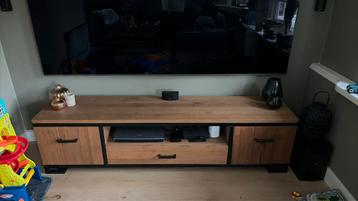 Televisie meubel hout beschikbaar voor biedingen