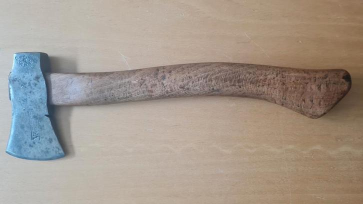 Zweedse scouting bijl vintage, Caravans en Kamperen, Kampeergereedschap, Gebruikt, Ophalen of Verzenden