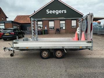 Hapert plateauwagen 2000 Kg met aktieborden beschikbaar voor biedingen
