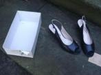 GRATIS VERZENDEN NIEUWE ZWARTE LEREN SLINGBACKS MT 40,5, Nieuw, VINTAGE DRESSING, Schoenen met lage hakken, Zwart