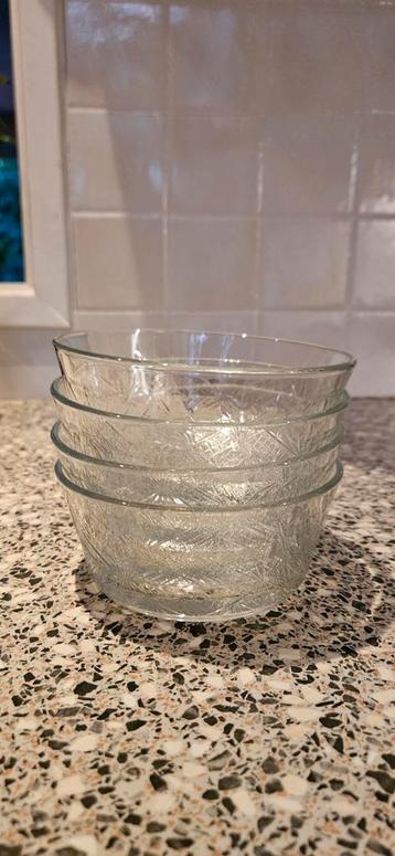 Set van 4 glazen schaaltjes beschikbaar voor biedingen