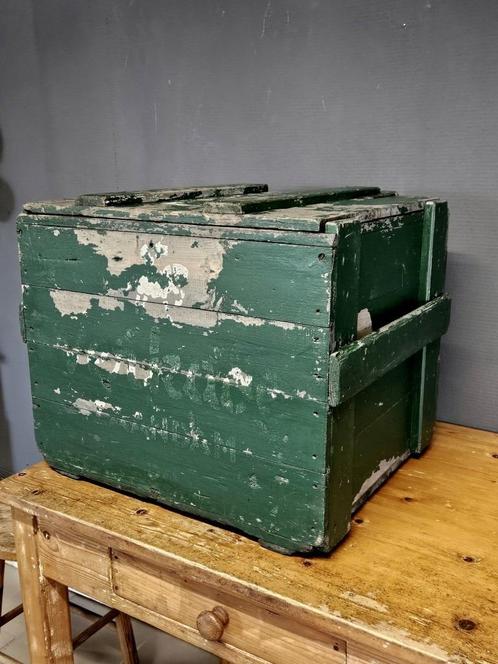 Oude sleetse "Verkade" kist, Antiek en Kunst, Curiosa en Brocante, Ophalen