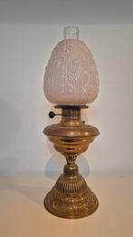 Olielamp met oud roze glazen bloemenkap, Antiek en Kunst, Antiek | Lampen, Ophalen