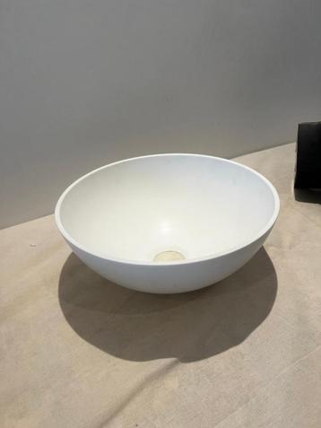 Nieuwe waskom – Ø32cm x 13cm Hoog – Minimalistisch Design beschikbaar voor biedingen
