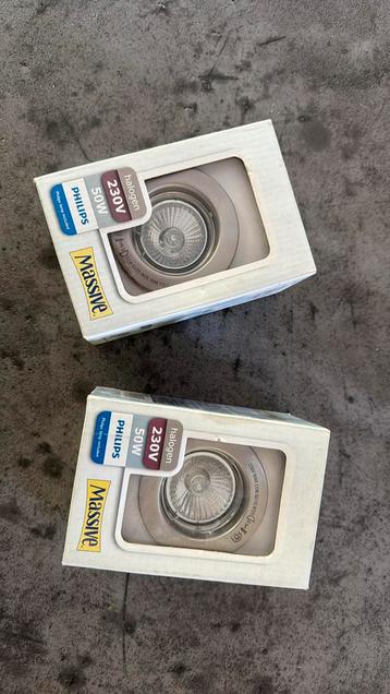2 massive spots met halogeen 50 w lamp gu10 beschikbaar voor biedingen