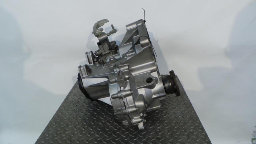 VOLKSWAGEN POLO TRANSMISSIE / VERSNELLINGSBAK 2005, Ophalen of Verzenden, Nieuw, Stiba lid